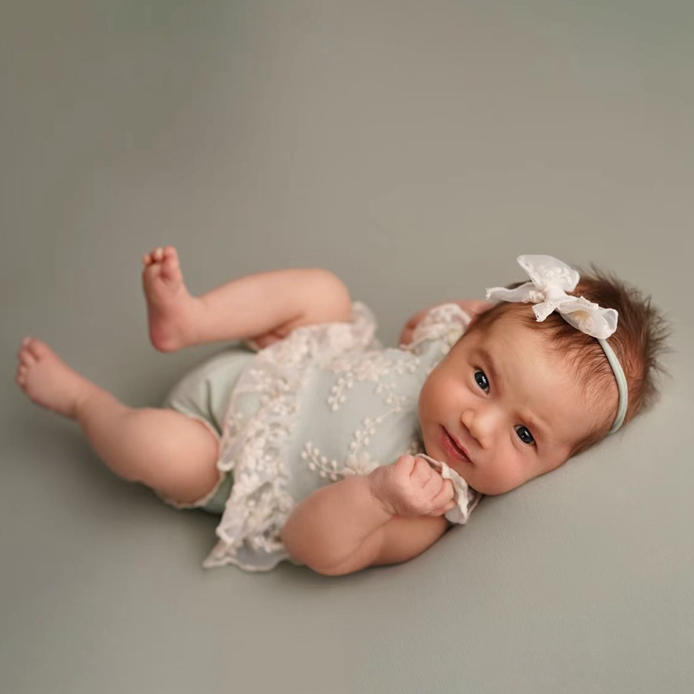 Baby Clothing Onesies - Grillige pasgeboren babymeisje pastelgroene kanten romper